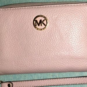 Michael Kors wristlet wallet